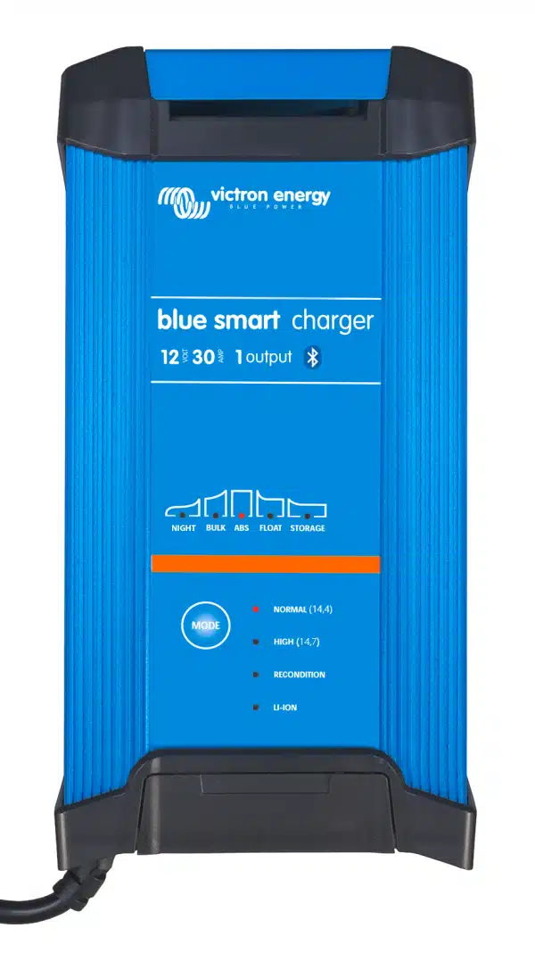 Blue Smart IP22 Charger 12/30(3) 230V AU/NZ BPC123048012